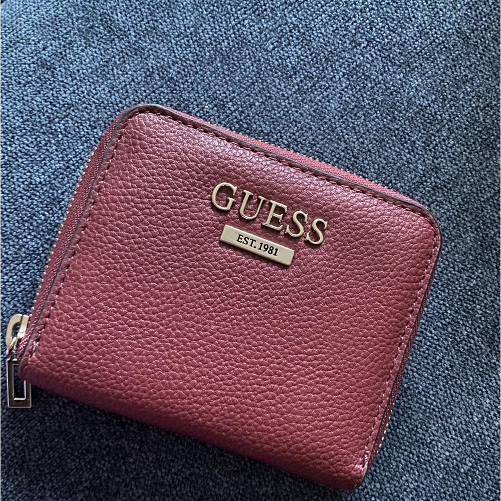 Laurel Small Zip-Around Wallet
